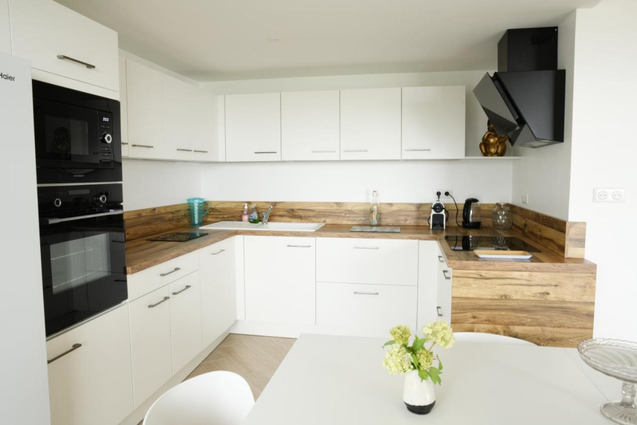 Superbe T3 De 70m2 Face A La *